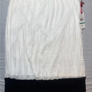 Ruby Rd. White and Black Midi Skirt